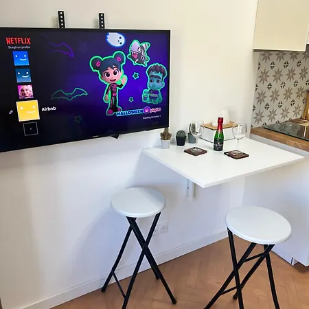 The Cozy Corner Of Amelie * Nice